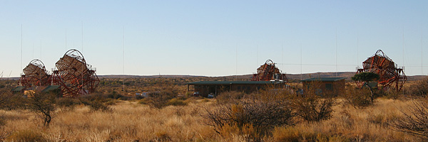 H.E.S.S.-Teleskope Gesamtansicht